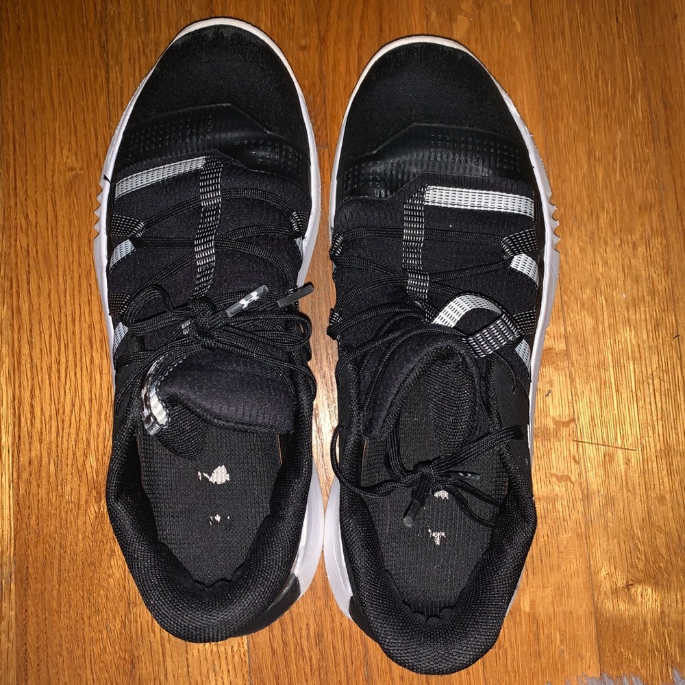 Volleyball shoes